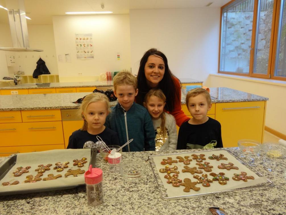In der Weihnachtsbäckerei