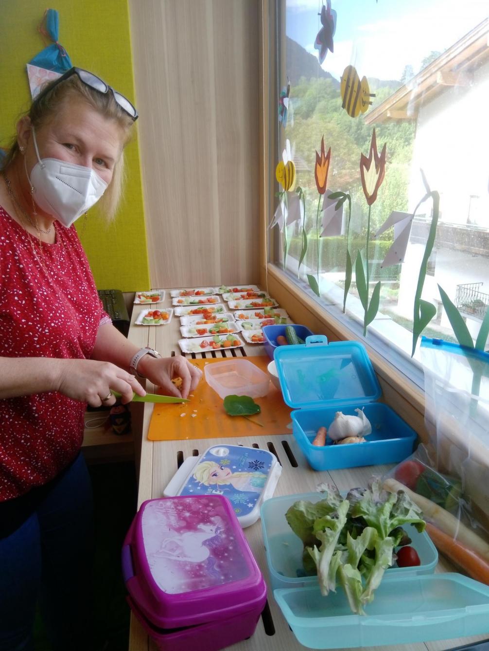 Schneiden in mundgerechte Stücke!