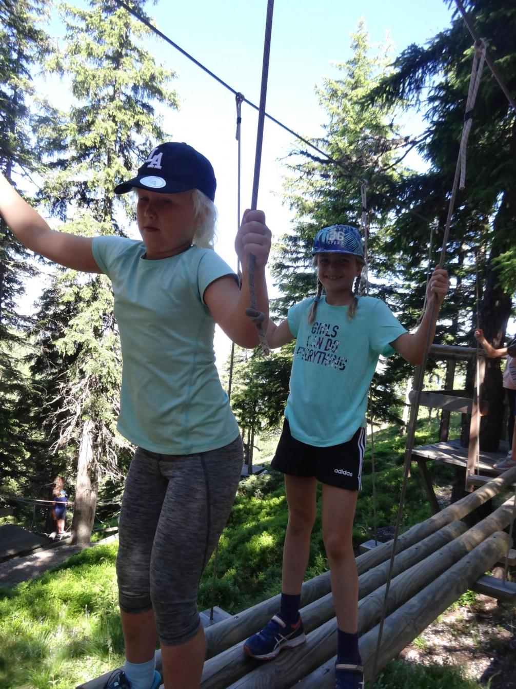 Beim Hindernisparcour