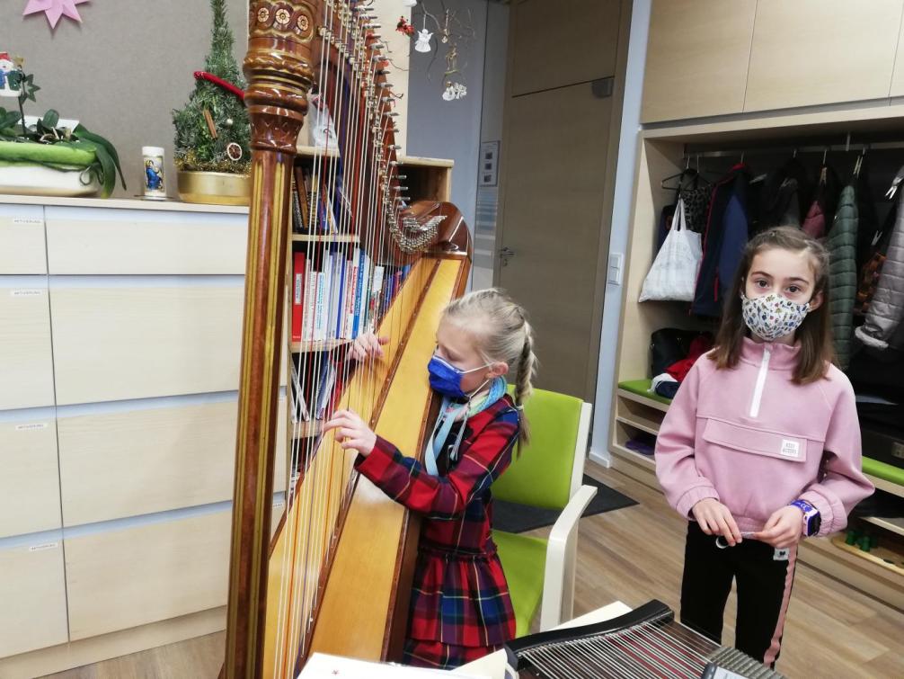 Unsere Harfenspielerin