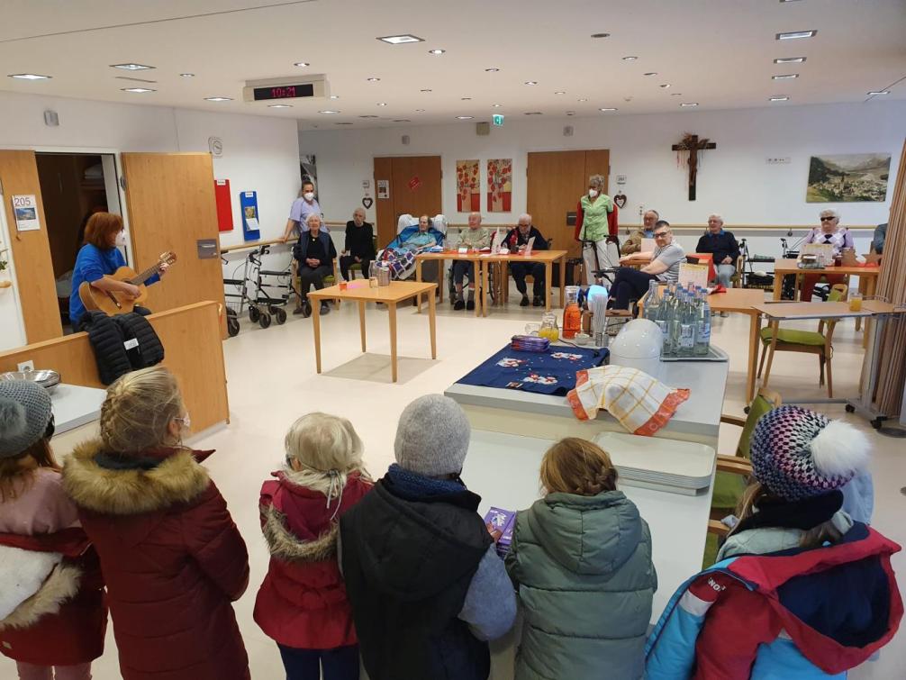 Besuch im Seniorenheim